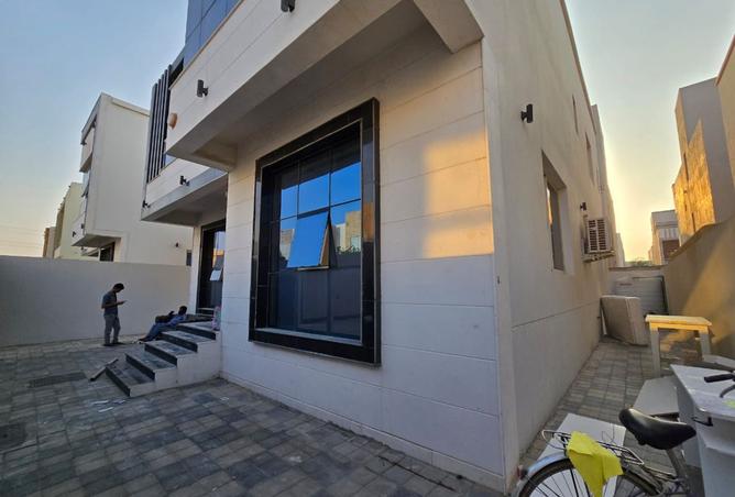 15412017 - Property Image 2