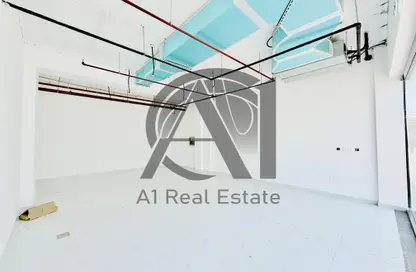 متجر - استوديو - 4 حمامات للايجار في الجيمي - العين