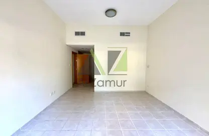 شقة - 2 غرف نوم - 4 حمامات للايجار في مبنى 109 - طراز حديث - ديسكفري غاردنز - دبي