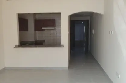 شقة - 1 حمام للايجار في ترافلغار سينترال - منطقة مركز الأعمال - المدينة العالمية - دبي