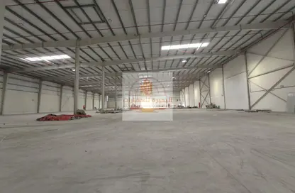 Warehouse - Studio - 7+ Bathrooms for rent in Al Sajaa Industrial - Al Sajaa - Sharjah