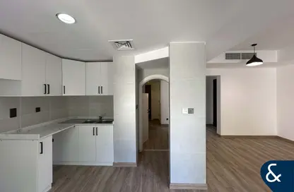 Villa - 2 Bedrooms - 3 Bathrooms for rent in Springs 9 - The Springs - Dubai