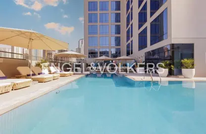 النزل و الشقق الفندقية - 1 حمام للبيع في برج افالون - قرية الجميرا سركل - دبي