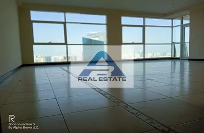 Empty Room image for: Apartment - 3 Bedrooms - 4 Bathrooms for rent in Dar Al Salam Building - Corniche Road - Abu Dhabi, Image 1