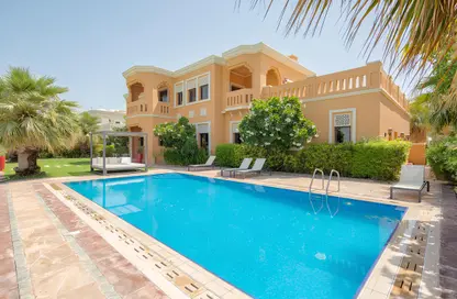 Pool image for: Villa - 6 Bedrooms - 6 Bathrooms for rent in Signature Villas Frond F - Signature Villas - Palm Jumeirah - Dubai, Image 1