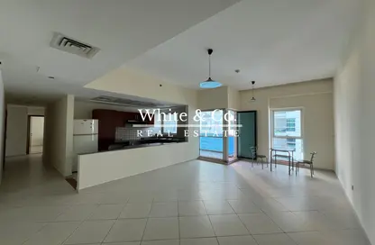 Apartment - 2 Bedrooms - 2 Bathrooms for rent in Cascades Tower - Dubai Marina - Dubai