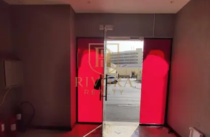 Shop - Studio - 1 Bathroom for rent in Al Souk Al Kabeer - Bur Dubai - Dubai