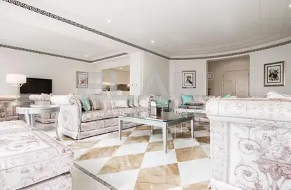 Apartment - 3 Bedrooms - 4 Bathrooms for sale in Palazzo Versace - Culture Village - Dubai