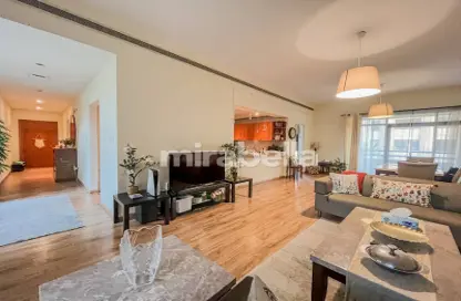 Apartment - 2 Bedrooms - 2 Bathrooms for rent in Al Ghaf 4 - Al Ghaf - Greens - Dubai