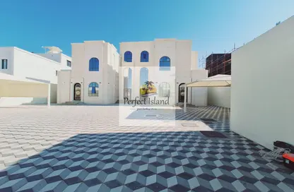 Terrace image for: Villa - 5 Bedrooms for rent in Madinat Al Riyad - Abu Dhabi, Image 1
