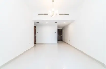 Apartment - 1 Bedroom - 2 Bathrooms for rent in Al Muraqqabat - Deira - Dubai