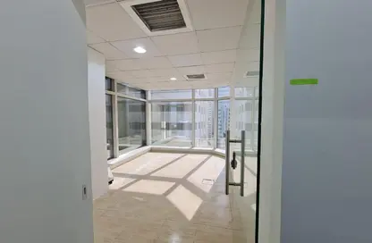 مكتب - استوديو - 3 حمامات للايجار في برج الكورنيش - شارع الكورنيش - أبوظبي