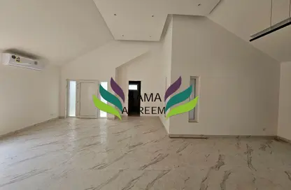 Villa - 3 Bedrooms - 4 Bathrooms for rent in Jumeirah 3 Villas - Jumeirah 3 - Jumeirah - Dubai