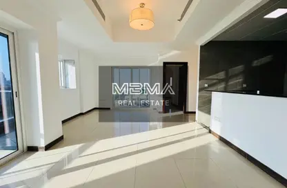 Apartment - 3 Bedrooms - 5 Bathrooms for rent in Laguna - Dubai Silicon Oasis - Dubai