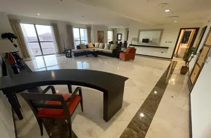 شقة - 3 غرف نوم - 5 حمامات للايجار في مرجان 4 - مرجان - جميرا بيتش ريزيدنس - دبي