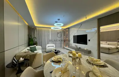 Apartment - 1 Bedroom - 2 Bathrooms for sale in Samana Ivy Gardens - Dubai Land Residence Complex - Dubai