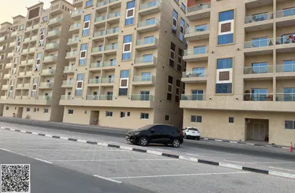 شقة - 2 غرف نوم - 3 حمامات للبيع في قرية الاميرة - الياسمين - عجمان