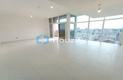 Empty Room image for: Apartment - 3 Bedrooms - 4 Bathrooms for rent in Abu Dhabi Trade Towers - Tourist Club Area - Abu Dhabi, Image 1