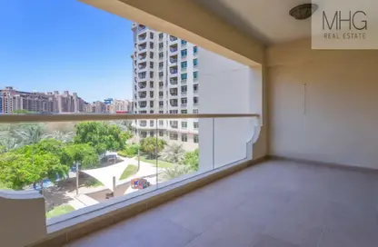 Apartment - 1 Bedroom - 2 Bathrooms for rent in Al Shahla - Shoreline Apartments - Palm Jumeirah - Dubai
