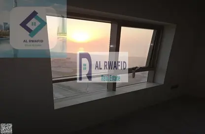Apartment - 2 Bedrooms - 2 Bathrooms for rent in Corniche Tower - Ajman Corniche Road - Ajman