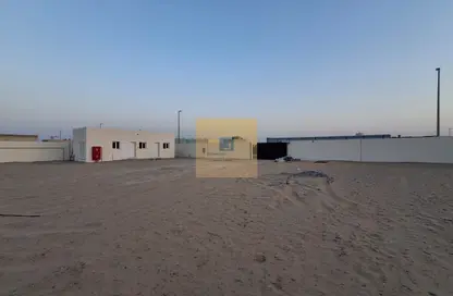 Warehouse - Studio - 1 Bathroom for rent in Al Jlail - Al Sajaa - Sharjah