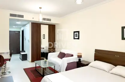 Apartment - Studio - 1 Bathroom for rent in Goldcrest Executive - JLT Cluster C - Jumeirah Lake Towers - Dubai