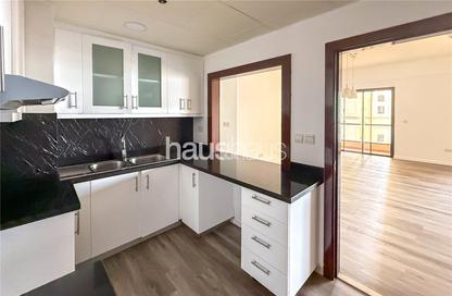 Apartment - 2 Bedrooms - 3 Bathrooms for sale in Rimal 1 - Rimal - Jumeirah Beach Residence - Dubai