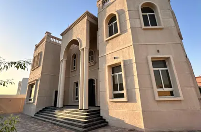 Villa - 5 Bedrooms - 7+ Bathrooms for rent in Al Aweer 1 - Al Aweer - Dubai