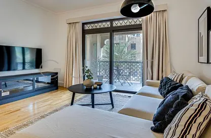 شقة - 2 غرف نوم - 2 حمامات للايجار في ينسون 2 - ينسون - المدينة القديمة - دبي