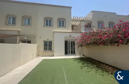 فيلا - 2 غرف نوم - 3 حمامات للايجار في الينابيع 9 - الينابيع - دبي