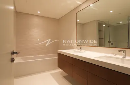 Villa - 6 Bedrooms - 7+ Bathrooms for sale in West Yas - Yas Island - Abu Dhabi