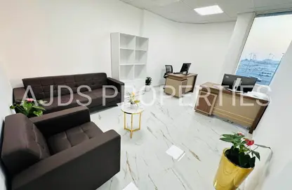 مكتب - استوديو - 1 حمام للايجار في فاطمه محمد احمد بن سليمان - الرفاعة - بر دبي - دبي