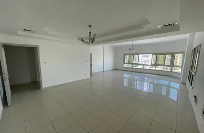Apartment - 2 Bedrooms - 3 Bathrooms for rent in Al Majaz 1 - Al Majaz - Sharjah