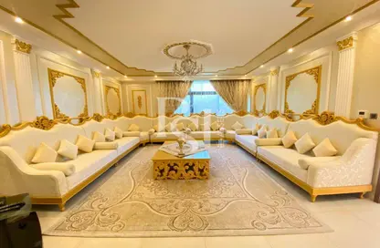 Villa - 5 Bedrooms - 7+ Bathrooms for rent in West Yas - Yas Island - Abu Dhabi