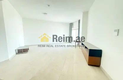 شقة - غرفة نوم - 2 حمامات للايجار في عزيزي عالية - الجداف - دبي