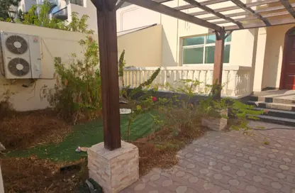 فيلا - 6 غرف نوم - 7 حمامات للايجار في المشرف - أبوظبي