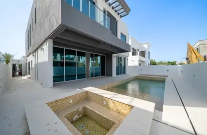 Villa - 5 Bedrooms - 5 Bathrooms for sale in Legacy - Jumeirah Park - Dubai