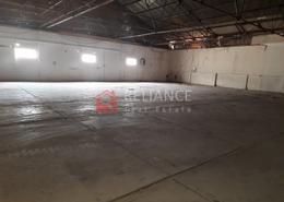 Warehouse - 2 bathrooms for rent in RAS - Umm Ramool - Dubai