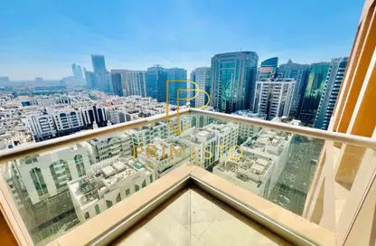 Apartment - 2 Bedrooms - 4 Bathrooms for rent in United Square - Al Khalidiya - Abu Dhabi