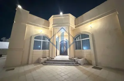 فيلا - 3 غرف نوم - 5 حمامات للايجار في الرفاع - رأس الخيمة