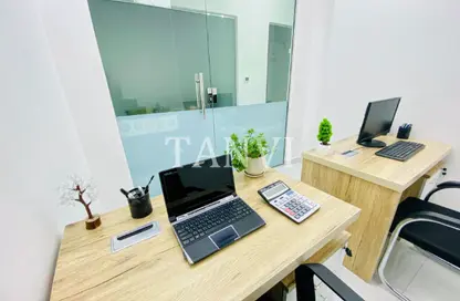 Office Space - Studio - 1 Bathroom for rent in Red Avenue - Al Garhoud - Dubai