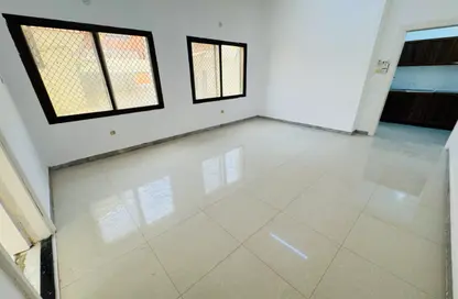 شقة - غرفة نوم - 1 حمام للايجار في برج المسعود - شارع النجدة - أبوظبي