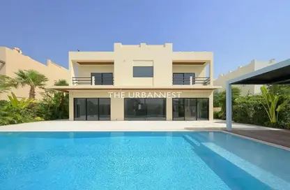 Villa - 5 Bedrooms - 6 Bathrooms for rent in Meadows 7 - Meadows - Dubai