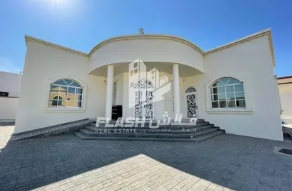 Outdoor House image for: Villa - 3 Bedrooms - 5 Bathrooms for rent in Al Dhait South - Al Dhait - Ras Al Khaimah, Image 1