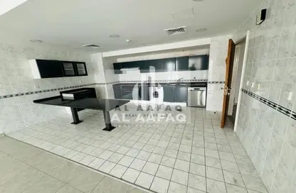 شقة - 2 غرف نوم - 3 حمامات للايجار في المجاز 3 - المجاز - الشارقة