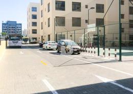 سكن الموظفين - 1 حمام للكراء في مدينة دبي للإنتاج (اي ام بي زد) - دبي
