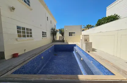 Villa - Studio - 5 Bathrooms for rent in Al Safa 2 Villas - Al Safa 2 - Al Safa - Dubai
