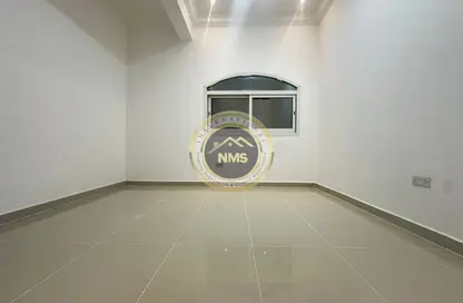 شقة - غرفة نوم - 1 حمام للايجار في المشرف - أبوظبي
