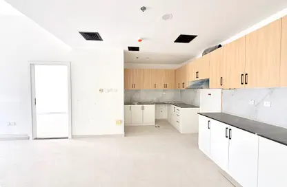 شقة - غرفة نوم - 2 حمامات للايجار في مبني الامير عبدالله - المدينة العالمية المرحلة 2 - 4 الورسان - الورسان - دبي