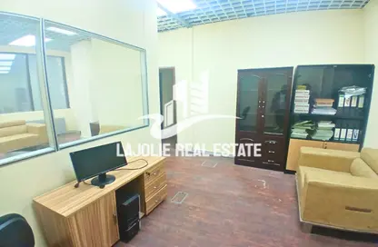 Office Space - Studio - 1 Bathroom for rent in Khalifa Street - Abu Dhabi